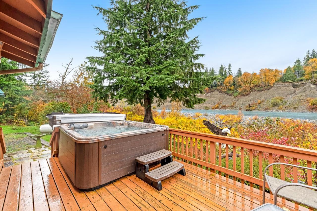 Prospector's Bend * Gold Bar